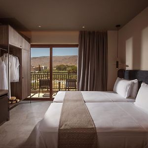 Petousis Hotel & Suites